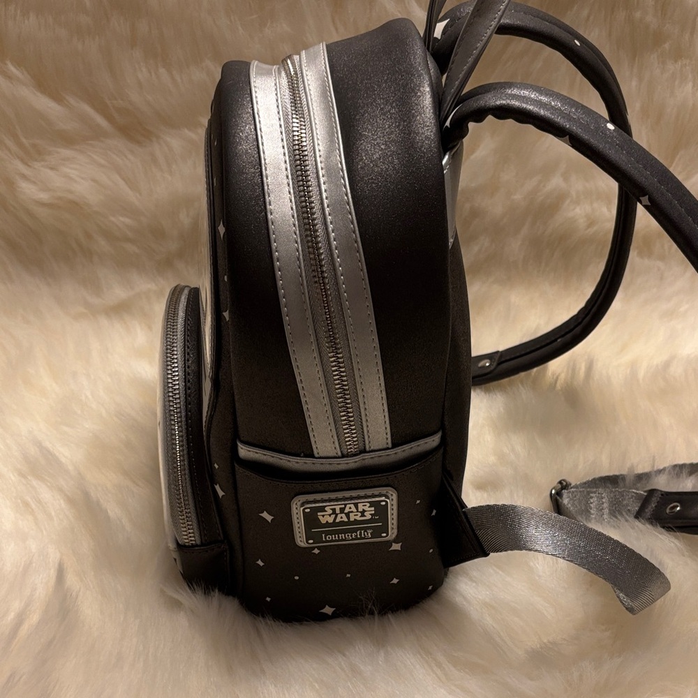 Like New Star Wars Loungefly Mandalorian Backpack - Picture 4 of 6